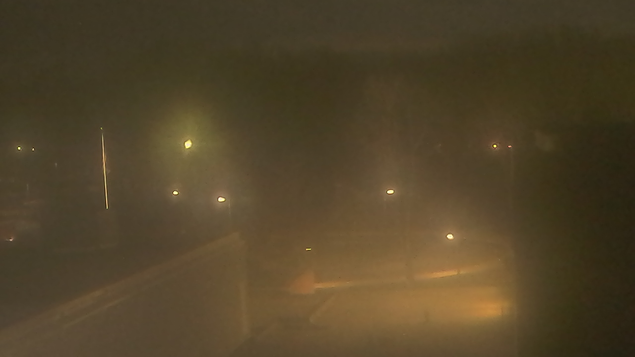 Thumbnail for current weather camera view from Dag Hammarskjold MS in Wallingford, Connecticut