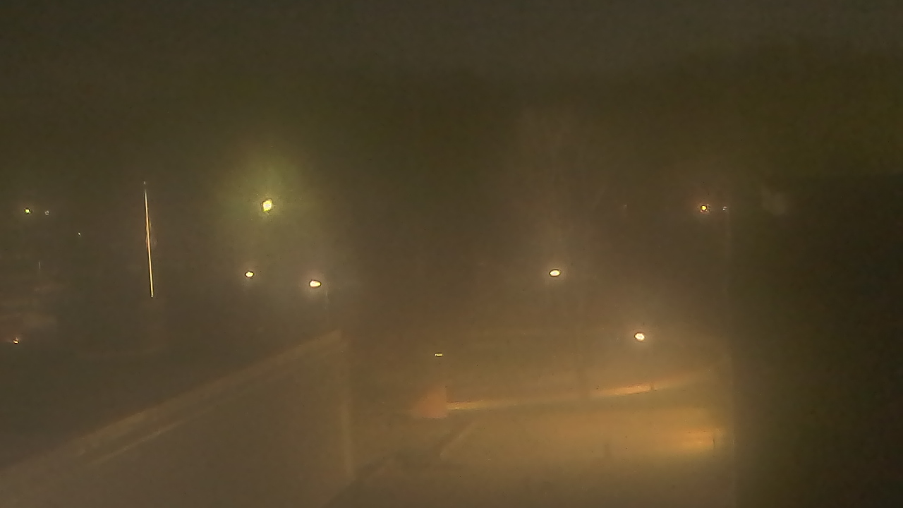 Thumbnail for current weather camera view from Dag Hammarskjold MS in Wallingford, Connecticut