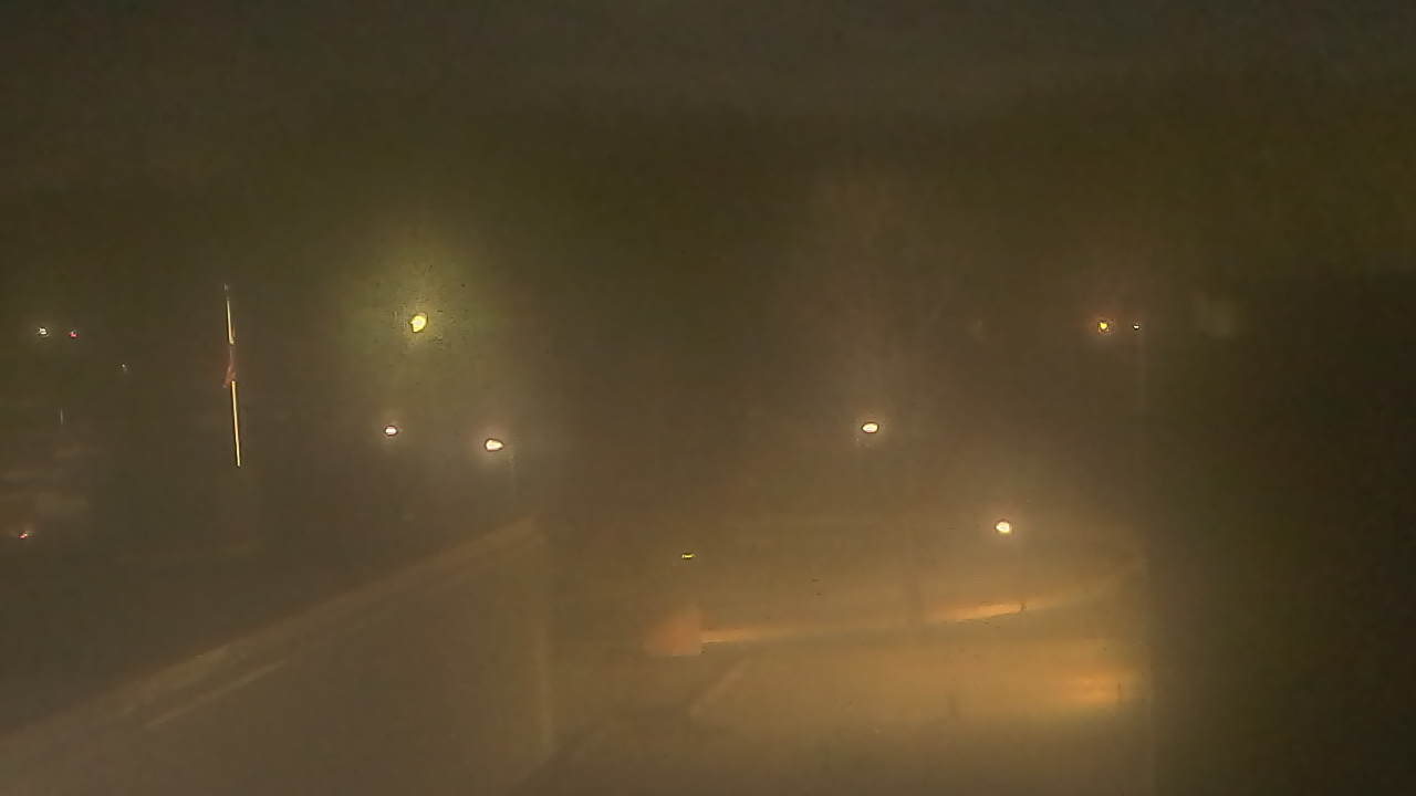 Thumbnail for current weather camera view from Dag Hammarskjold MS in Wallingford, Connecticut