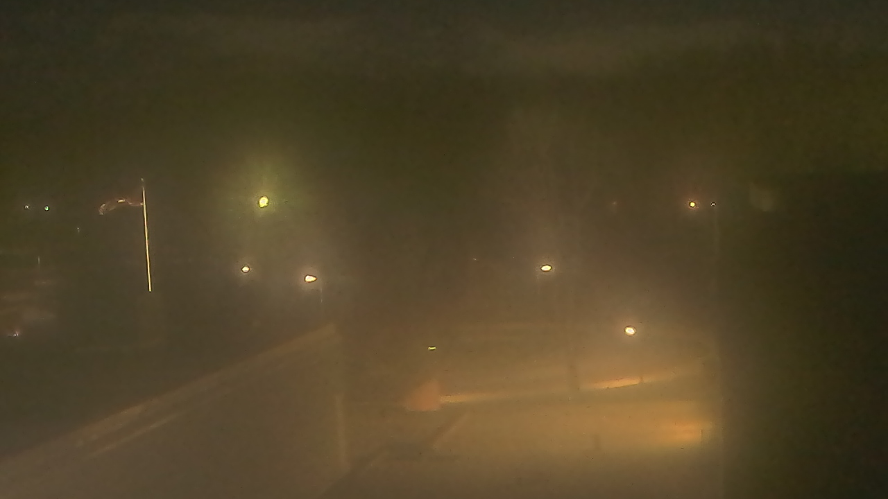 Thumbnail for current weather camera view from Dag Hammarskjold MS in Wallingford, Connecticut