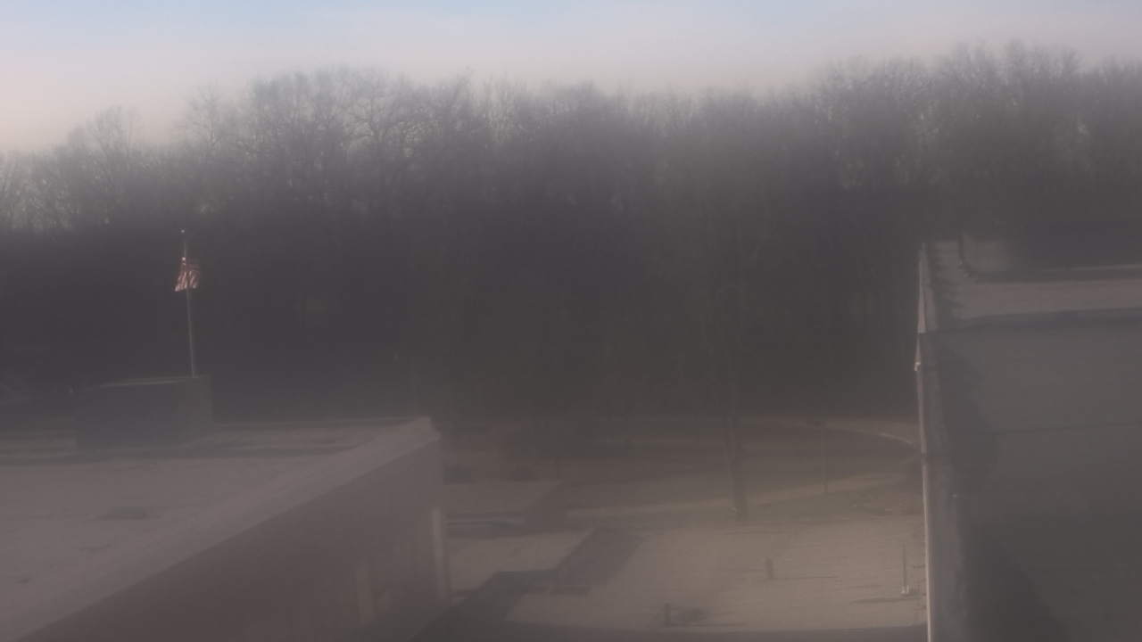 Thumbnail for current weather camera view from Dag Hammarskjold MS in Wallingford, Connecticut