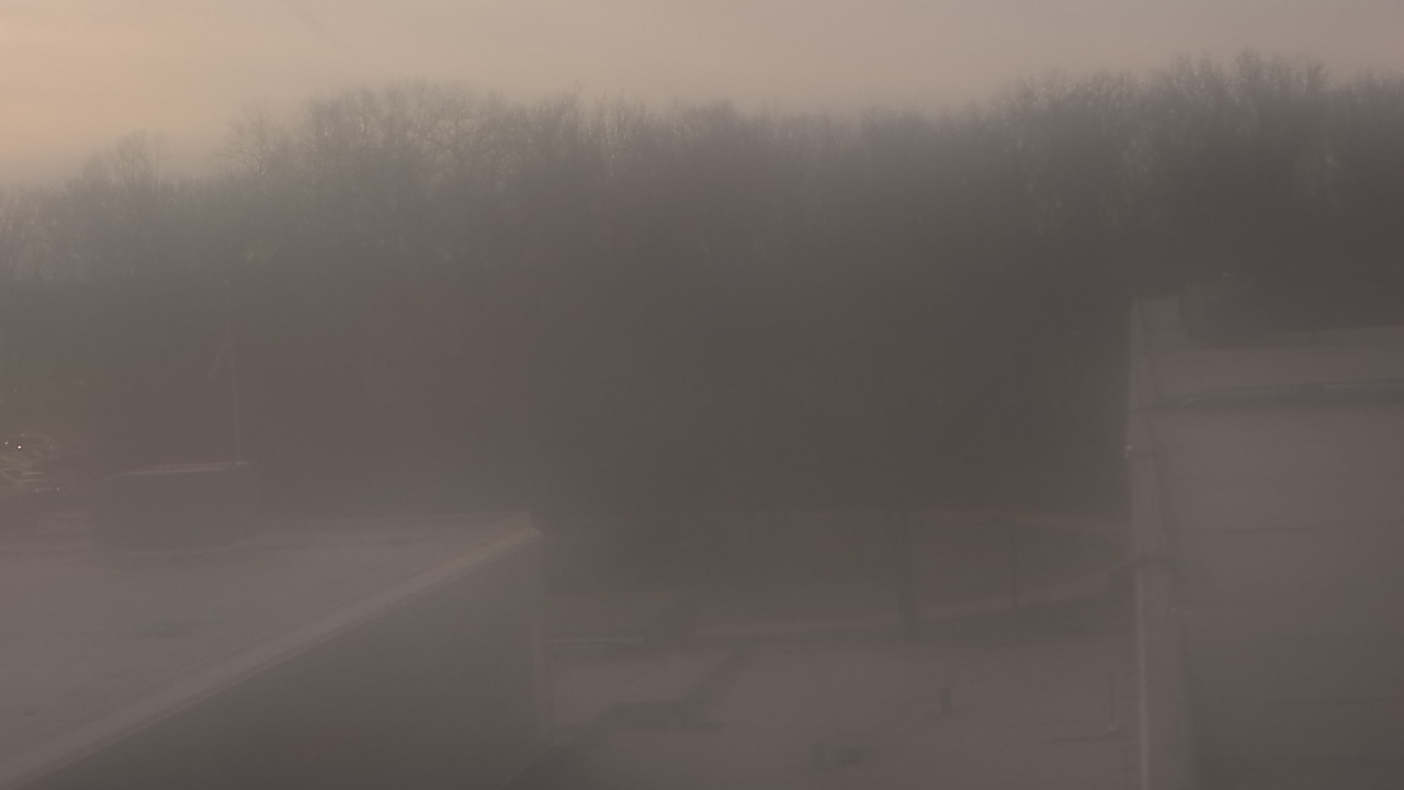 Thumbnail for current weather camera view from Dag Hammarskjold MS in Wallingford, Connecticut