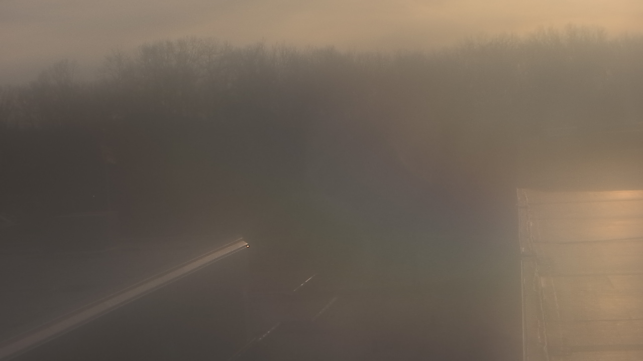 Thumbnail for current weather camera view from Dag Hammarskjold MS in Wallingford, Connecticut