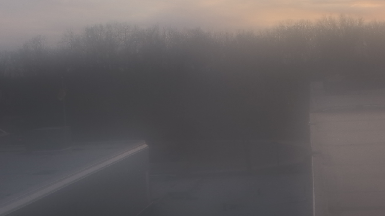 Thumbnail for current weather camera view from Dag Hammarskjold MS in Wallingford, Connecticut