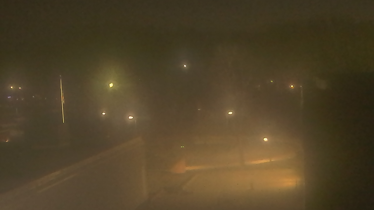 Thumbnail for current weather camera view from Dag Hammarskjold MS in Wallingford, Connecticut