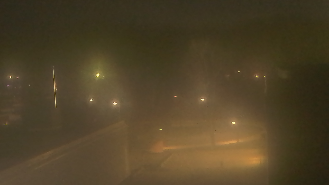 Thumbnail for current weather camera view from Dag Hammarskjold MS in Wallingford, Connecticut