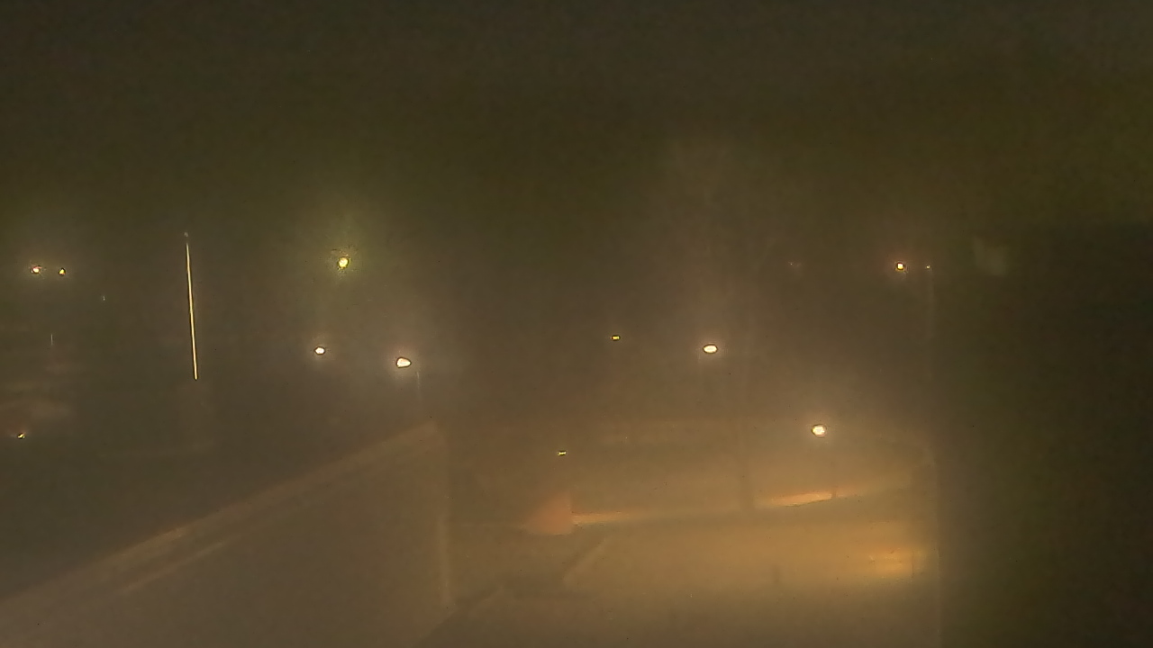 Thumbnail for current weather camera view from Dag Hammarskjold MS in Wallingford, Connecticut