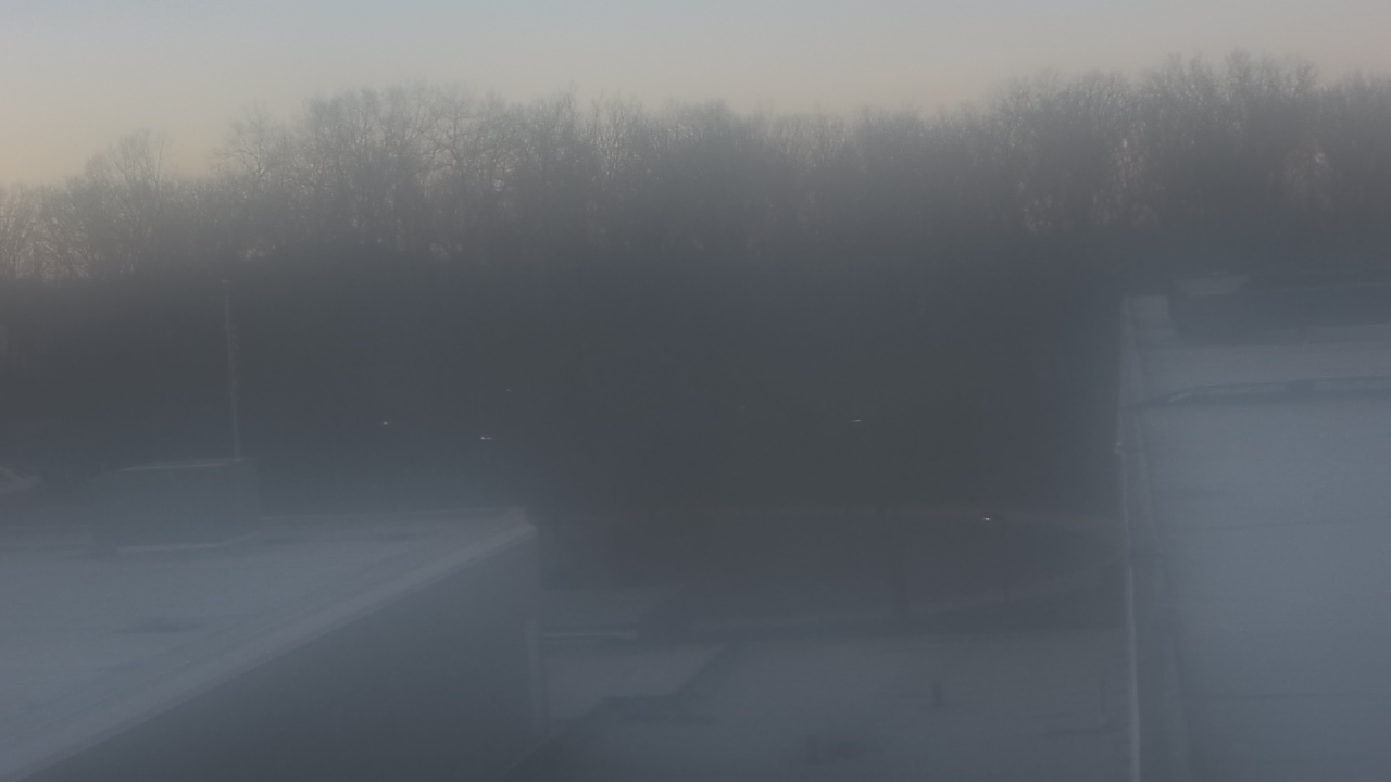 Thumbnail for current weather camera view from Dag Hammarskjold MS in Wallingford, Connecticut