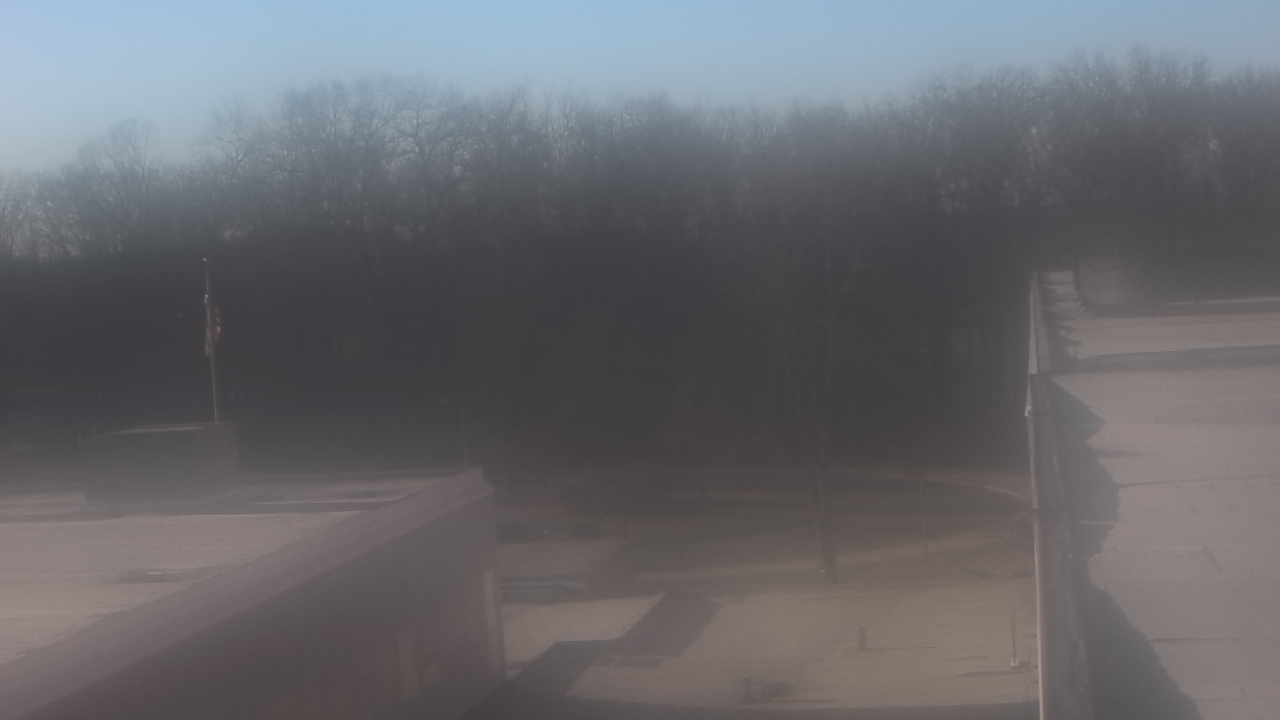 Thumbnail for current weather camera view from Dag Hammarskjold MS in Wallingford, Connecticut