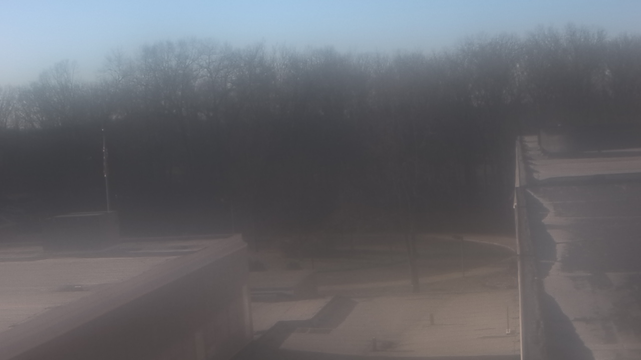 Thumbnail for current weather camera view from Dag Hammarskjold MS in Wallingford, Connecticut