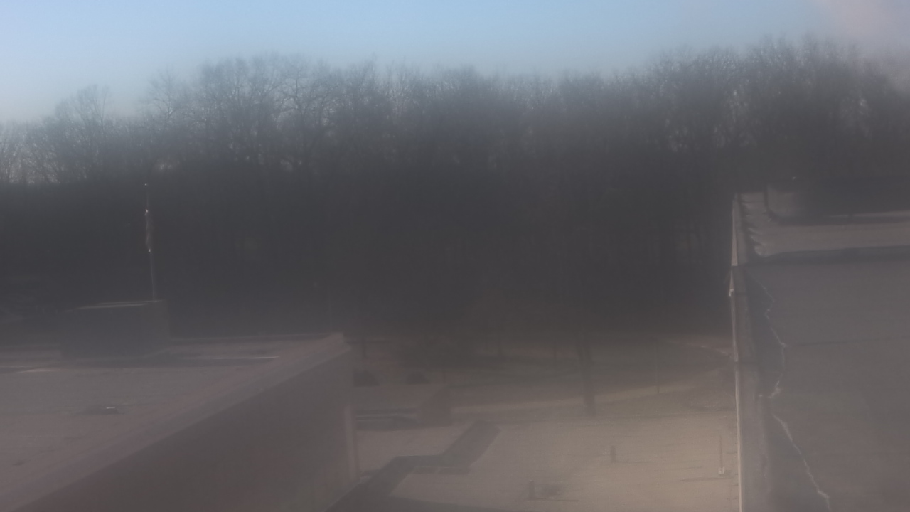 Thumbnail for current weather camera view from Dag Hammarskjold MS in Wallingford, Connecticut