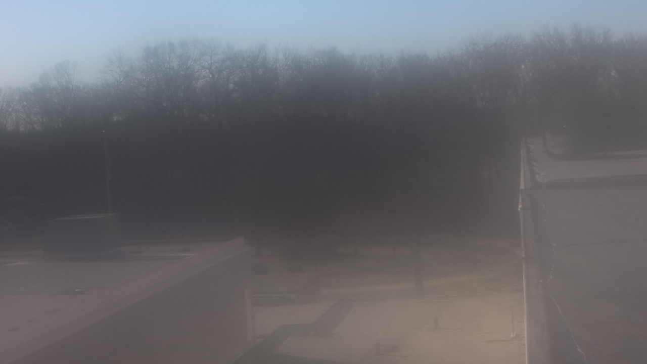 Thumbnail for current weather camera view from Dag Hammarskjold MS in Wallingford, Connecticut