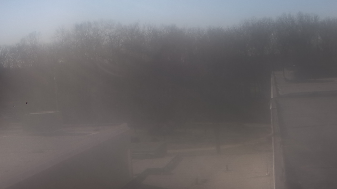 Thumbnail for current weather camera view from Dag Hammarskjold MS in Wallingford, Connecticut