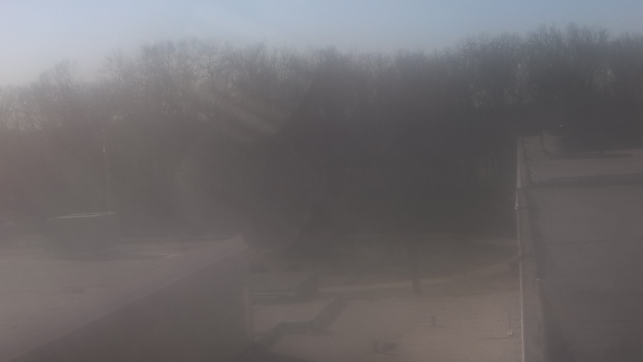 Thumbnail for current weather camera view from Dag Hammarskjold MS in Wallingford, Connecticut