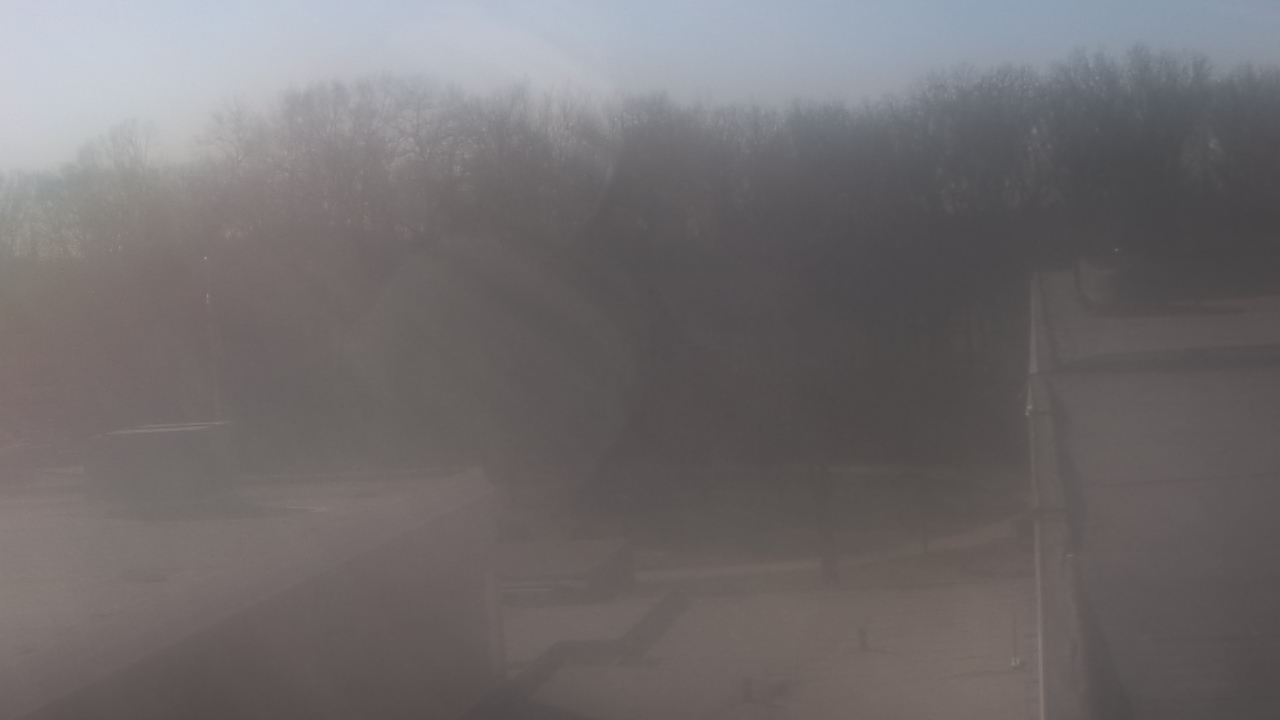 Thumbnail for current weather camera view from Dag Hammarskjold MS in Wallingford, Connecticut