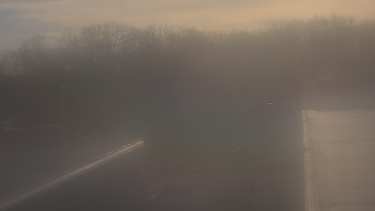 Thumbnail for current weather camera view from Dag Hammarskjold MS in Wallingford, Connecticut