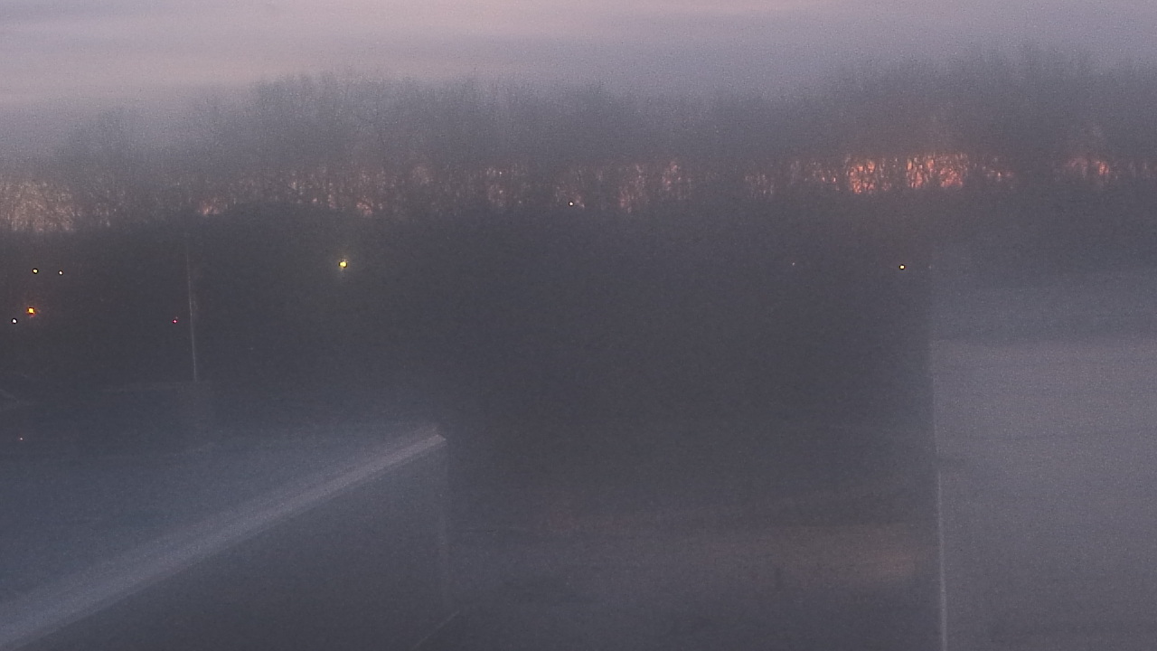 Thumbnail for current weather camera view from Dag Hammarskjold MS in Wallingford, Connecticut