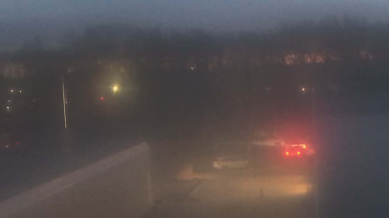 Thumbnail for current weather camera view from Dag Hammarskjold MS in Wallingford, Connecticut