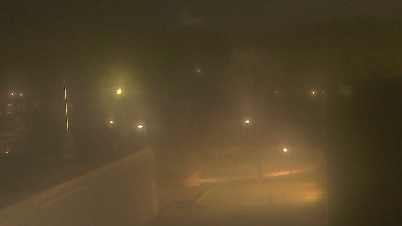 Thumbnail for current weather camera view from Dag Hammarskjold MS in Wallingford, Connecticut