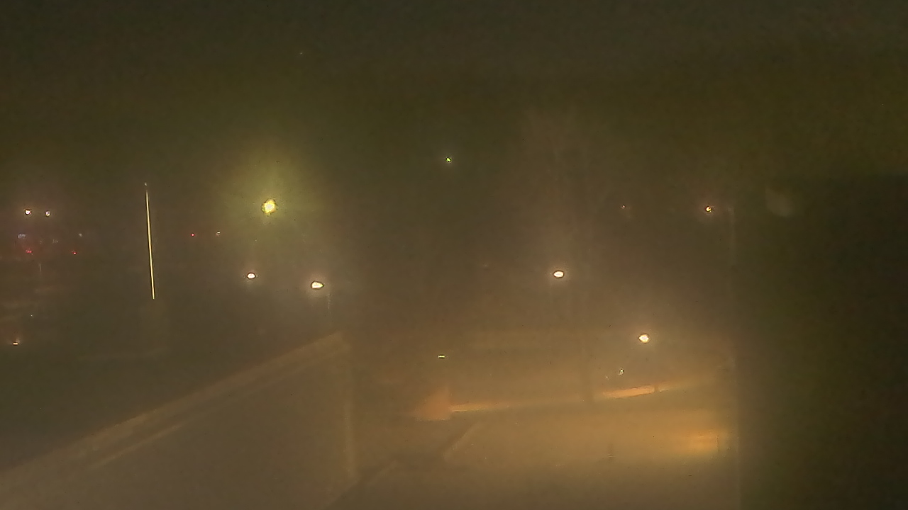 Thumbnail for current weather camera view from Dag Hammarskjold MS in Wallingford, Connecticut