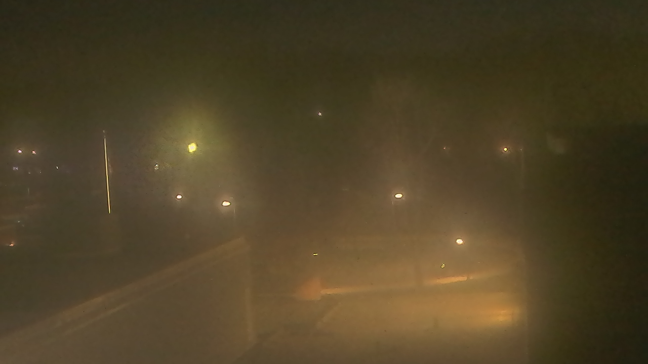 Thumbnail for current weather camera view from Dag Hammarskjold MS in Wallingford, Connecticut