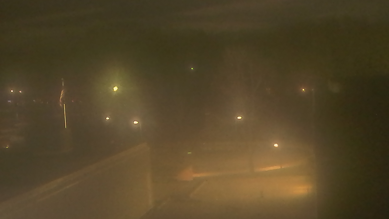 Thumbnail for current weather camera view from Dag Hammarskjold MS in Wallingford, Connecticut