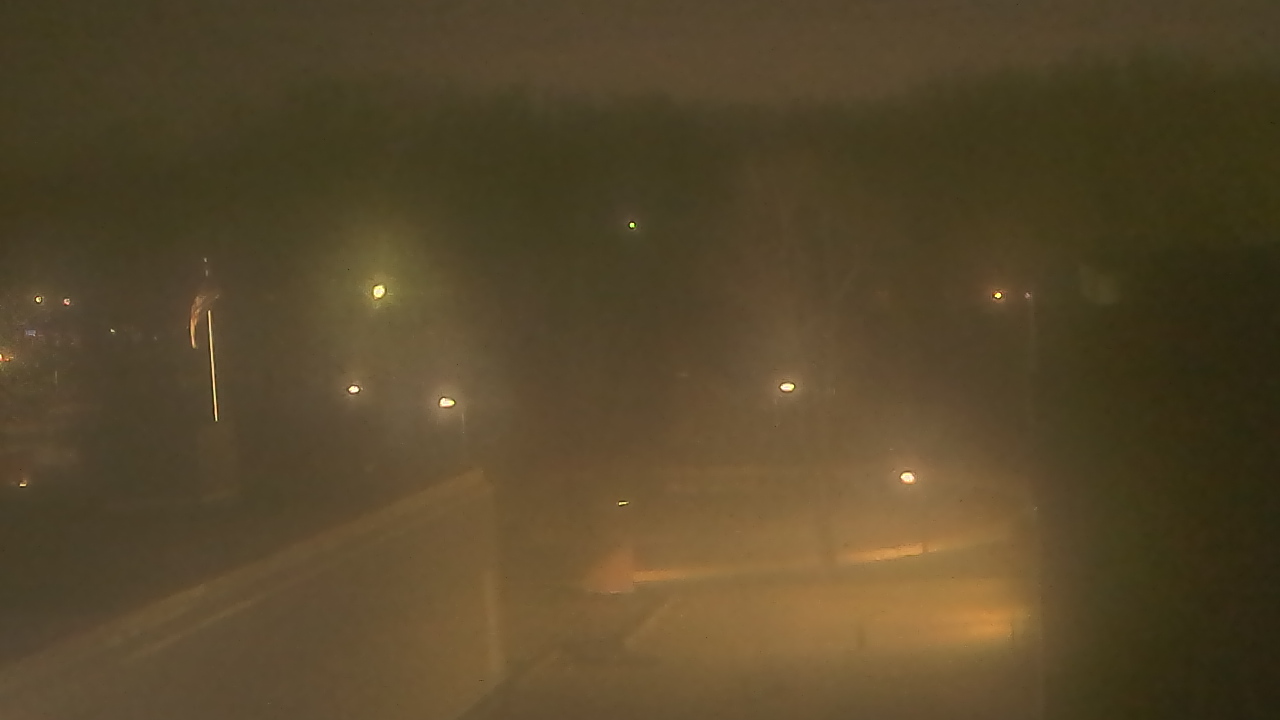 Thumbnail for current weather camera view from Dag Hammarskjold MS in Wallingford, Connecticut