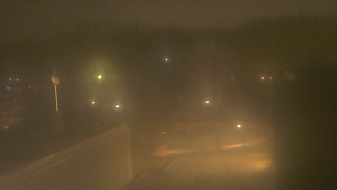 Thumbnail for current weather camera view from Dag Hammarskjold MS in Wallingford, Connecticut