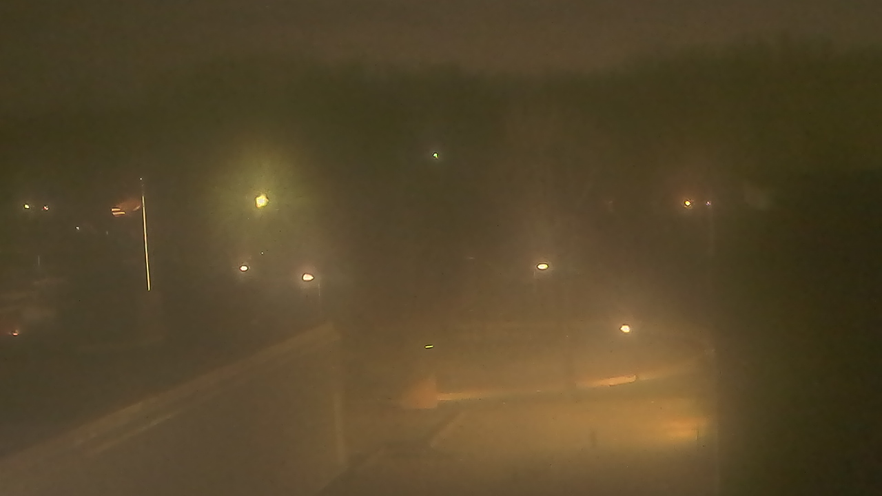 Thumbnail for current weather camera view from Dag Hammarskjold MS in Wallingford, Connecticut