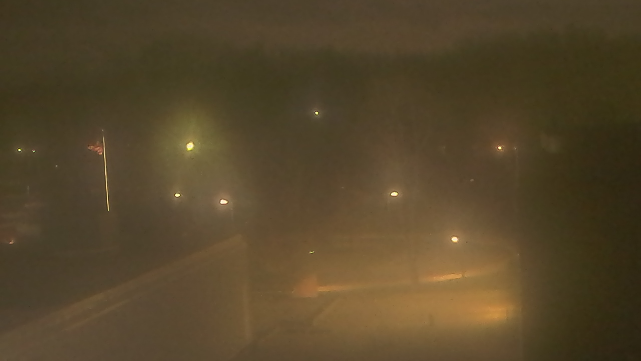 Thumbnail for current weather camera view from Dag Hammarskjold MS in Wallingford, Connecticut