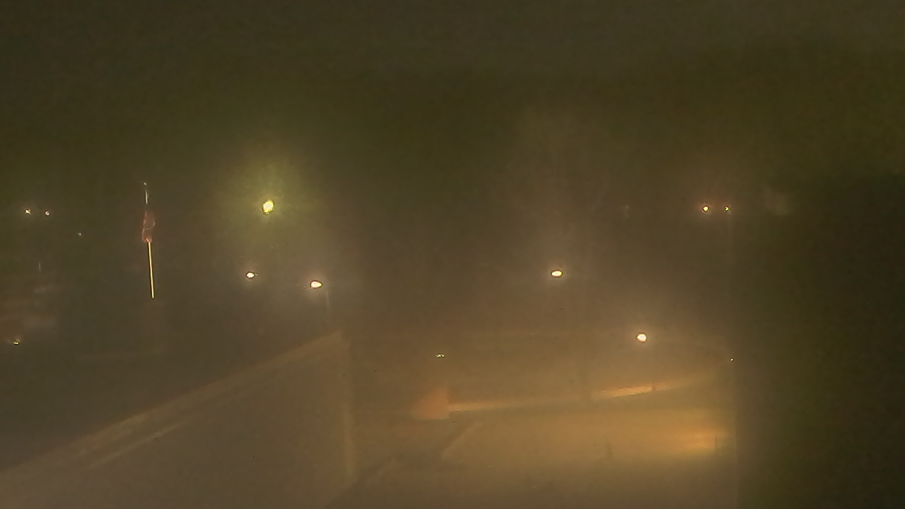 Thumbnail for current weather camera view from Dag Hammarskjold MS in Wallingford, Connecticut