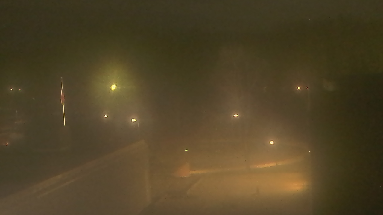 Thumbnail for current weather camera view from Dag Hammarskjold MS in Wallingford, Connecticut