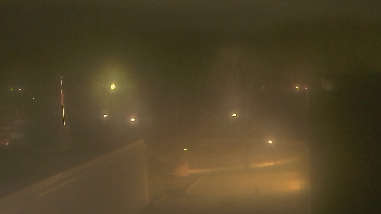 Thumbnail for current weather camera view from Dag Hammarskjold MS in Wallingford, Connecticut