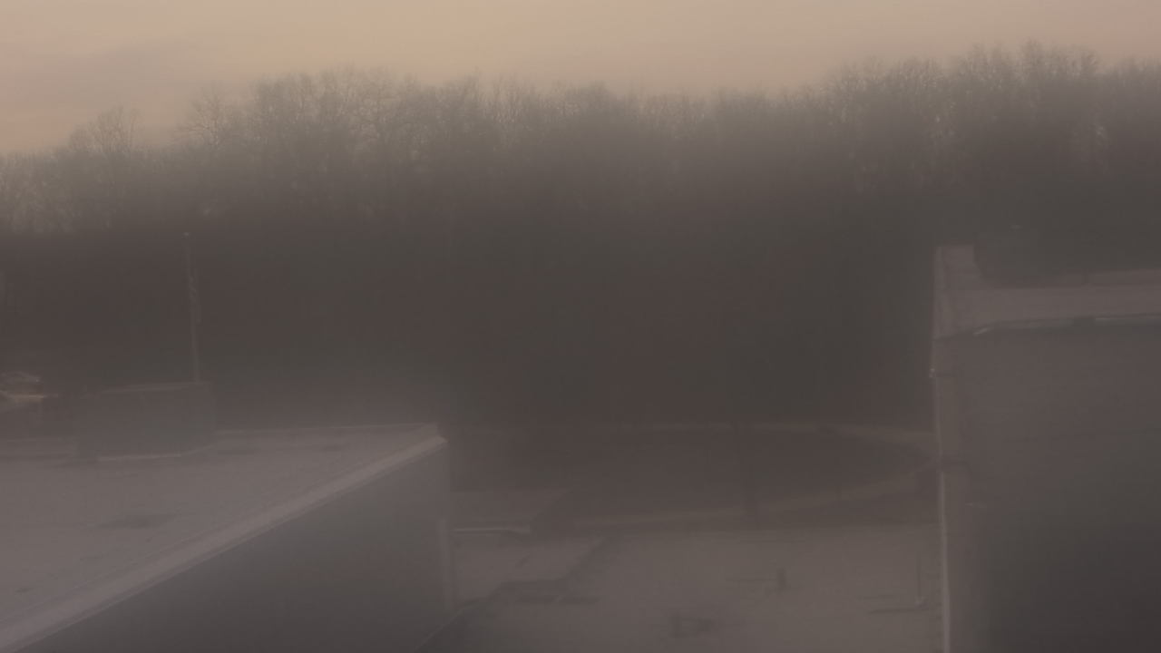 Thumbnail for current weather camera view from Dag Hammarskjold MS in Wallingford, Connecticut