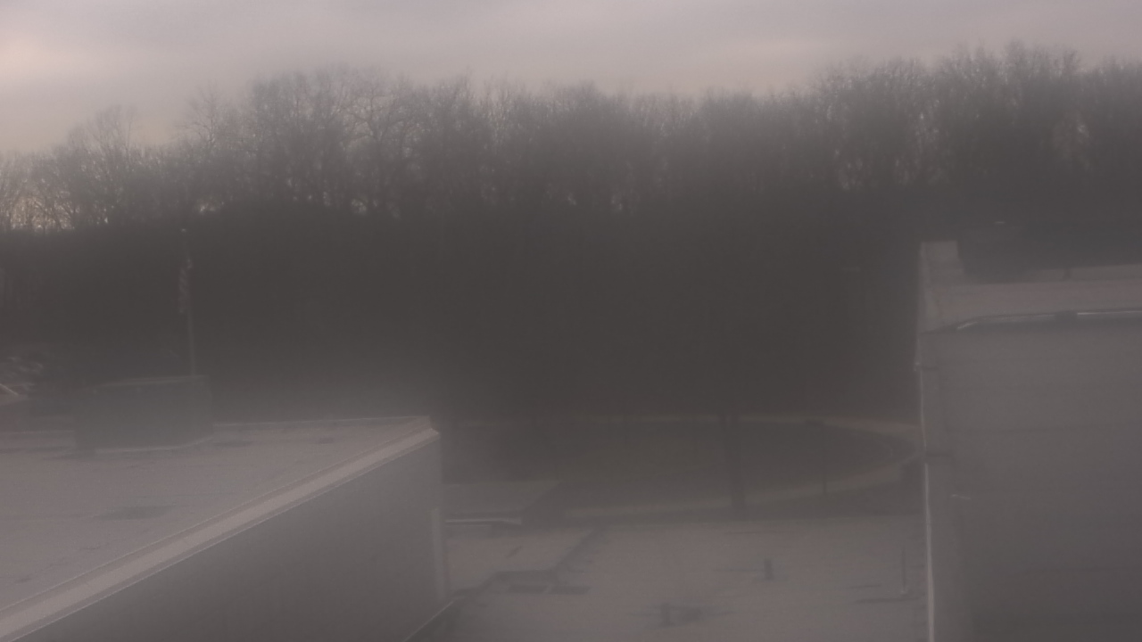 Thumbnail for current weather camera view from Dag Hammarskjold MS in Wallingford, Connecticut