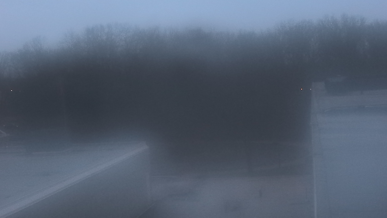 Thumbnail for current weather camera view from Dag Hammarskjold MS in Wallingford, Connecticut