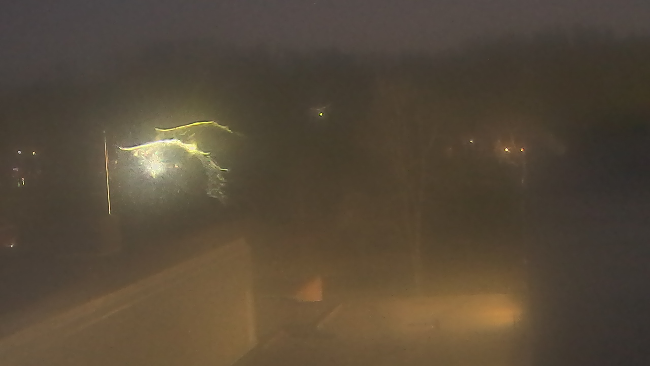 Thumbnail for current weather camera view from Dag Hammarskjold MS in Wallingford, Connecticut