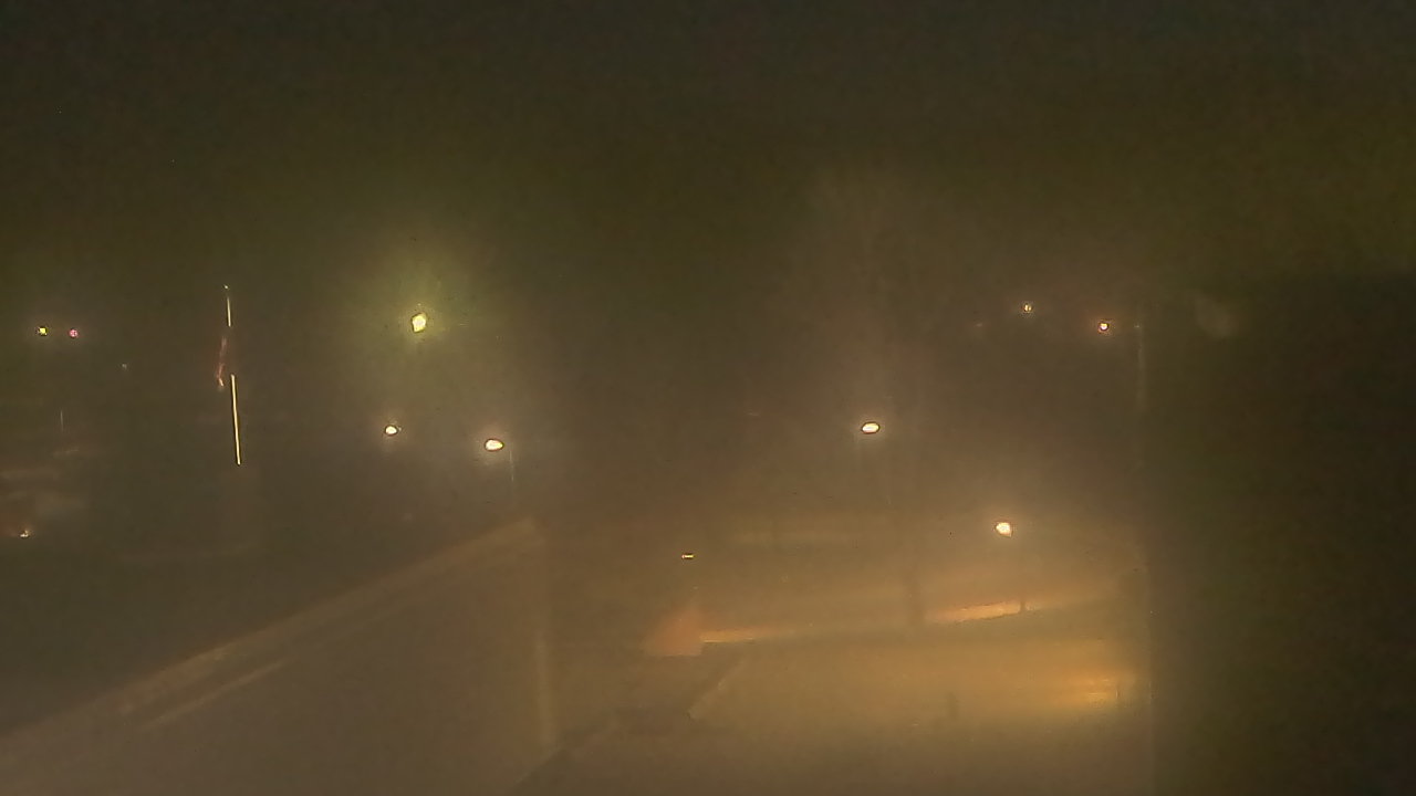 Thumbnail for current weather camera view from Dag Hammarskjold MS in Wallingford, Connecticut