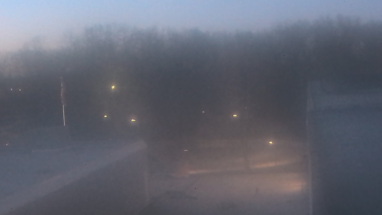 Thumbnail for current weather camera view from Dag Hammarskjold MS in Wallingford, Connecticut