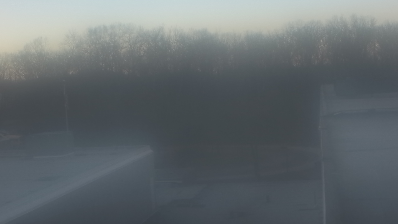 Thumbnail for current weather camera view from Dag Hammarskjold MS in Wallingford, Connecticut