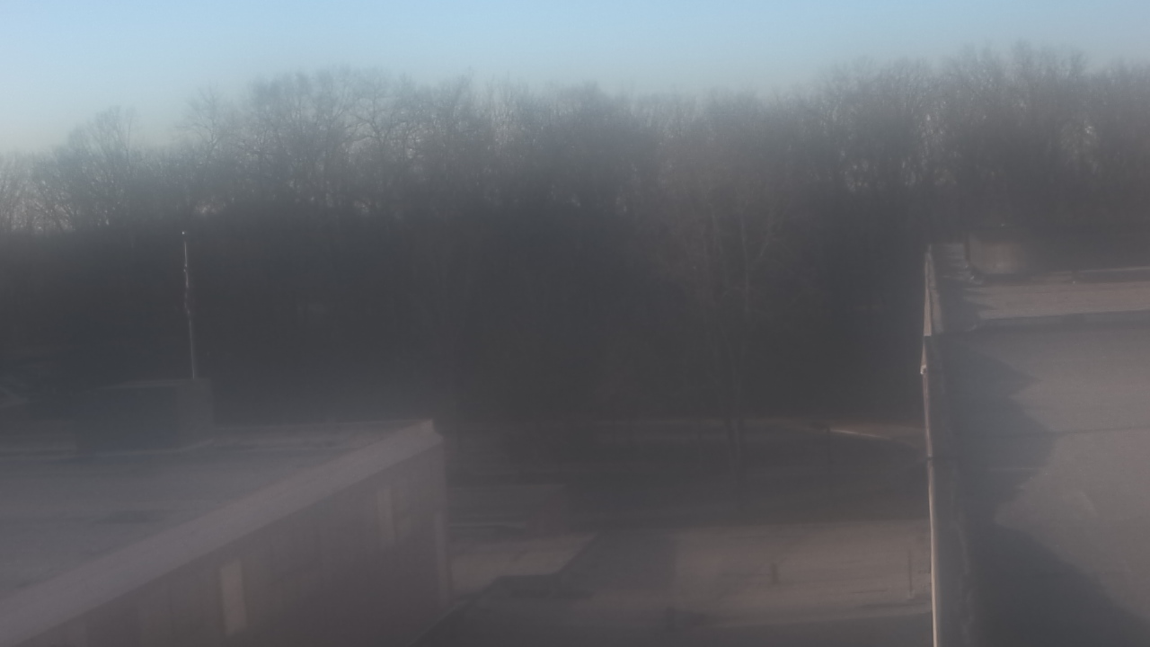 Thumbnail for current weather camera view from Dag Hammarskjold MS in Wallingford, Connecticut