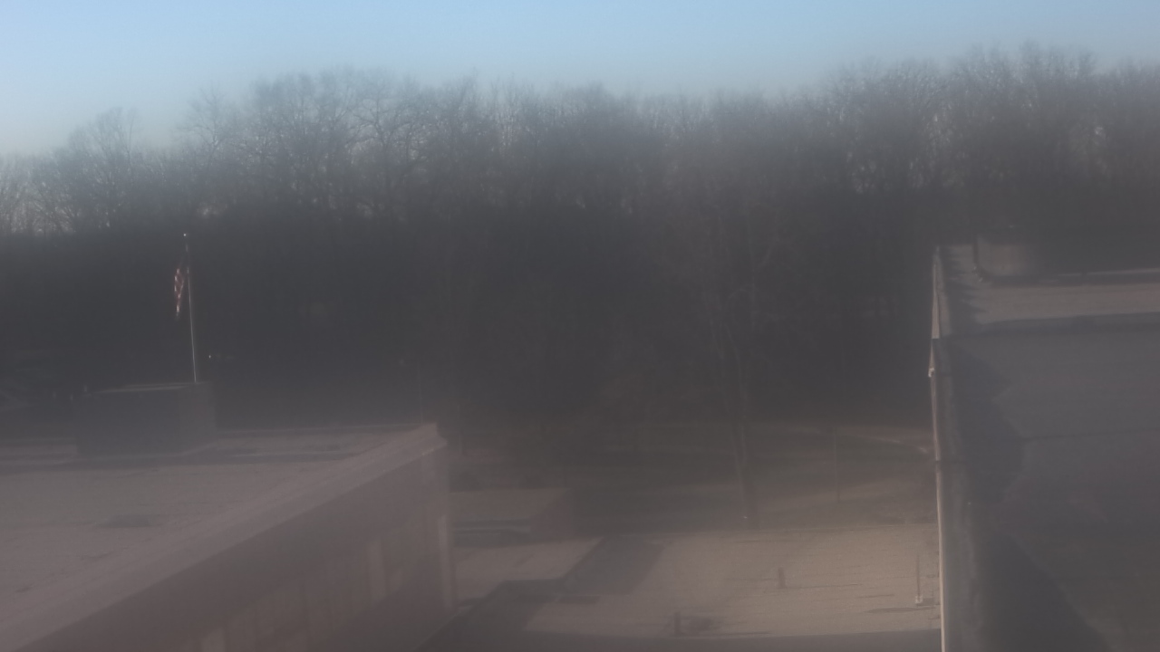 Thumbnail for current weather camera view from Dag Hammarskjold MS in Wallingford, Connecticut
