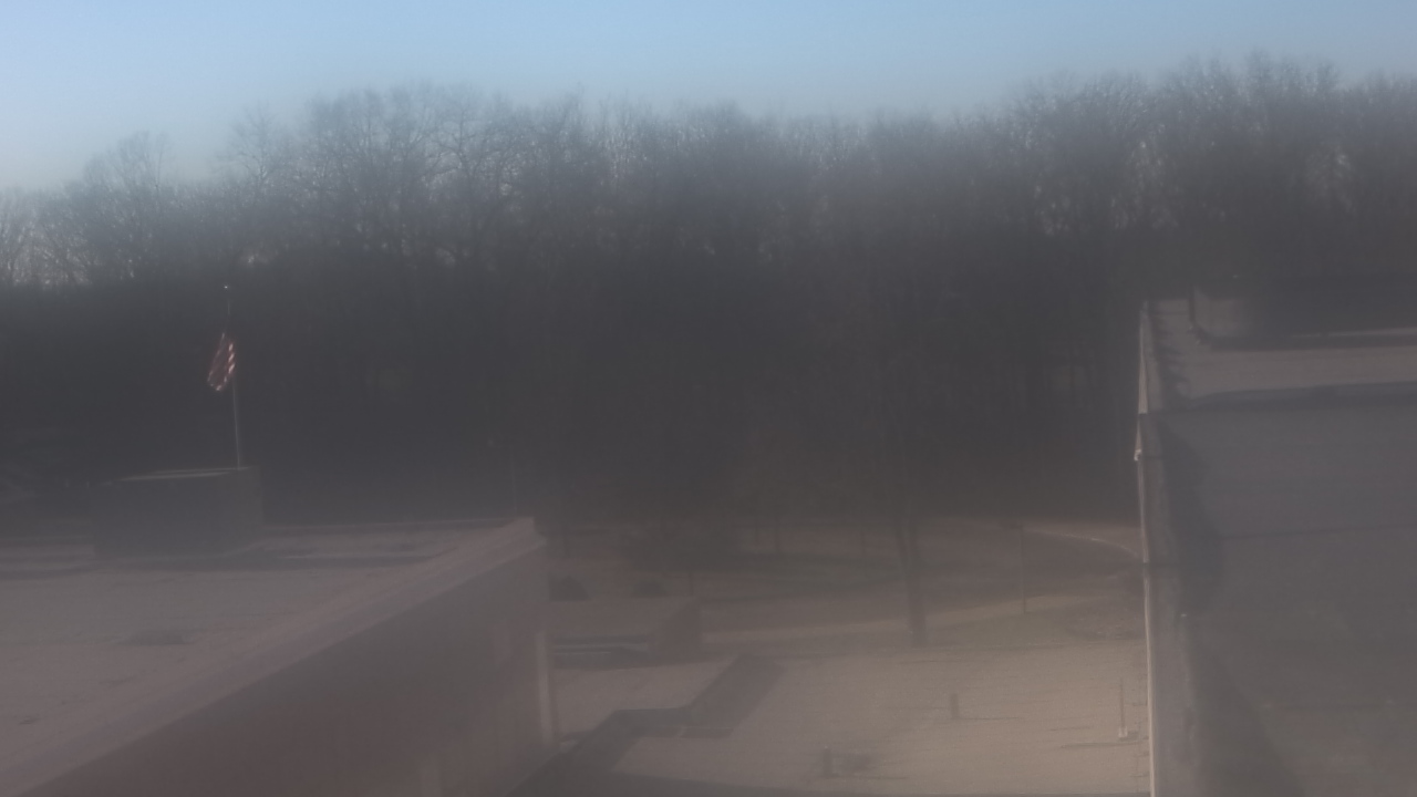 Thumbnail for current weather camera view from Dag Hammarskjold MS in Wallingford, Connecticut