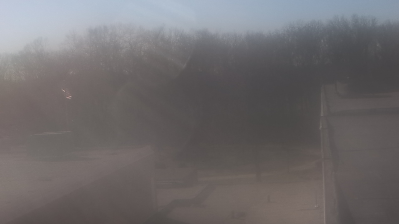 Thumbnail for current weather camera view from Dag Hammarskjold MS in Wallingford, Connecticut