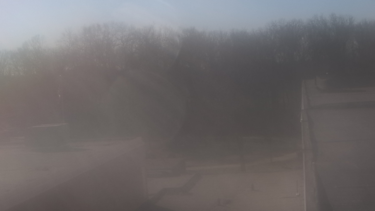 Thumbnail for current weather camera view from Dag Hammarskjold MS in Wallingford, Connecticut
