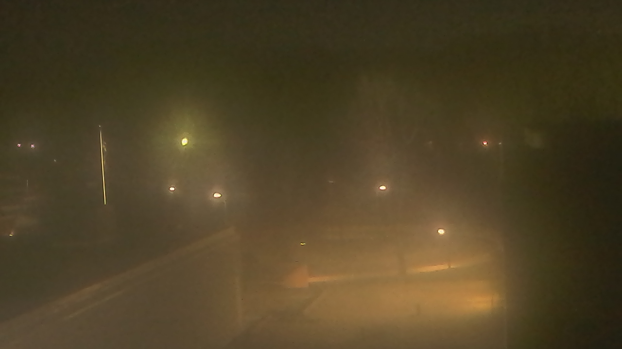 Thumbnail for current weather camera view from Dag Hammarskjold MS in Wallingford, Connecticut