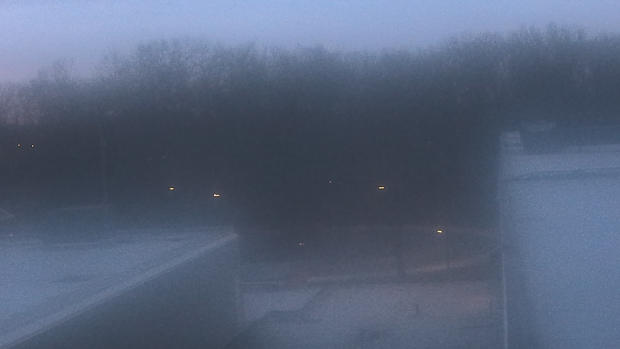 Thumbnail for current weather camera view from Dag Hammarskjold MS in Wallingford, Connecticut