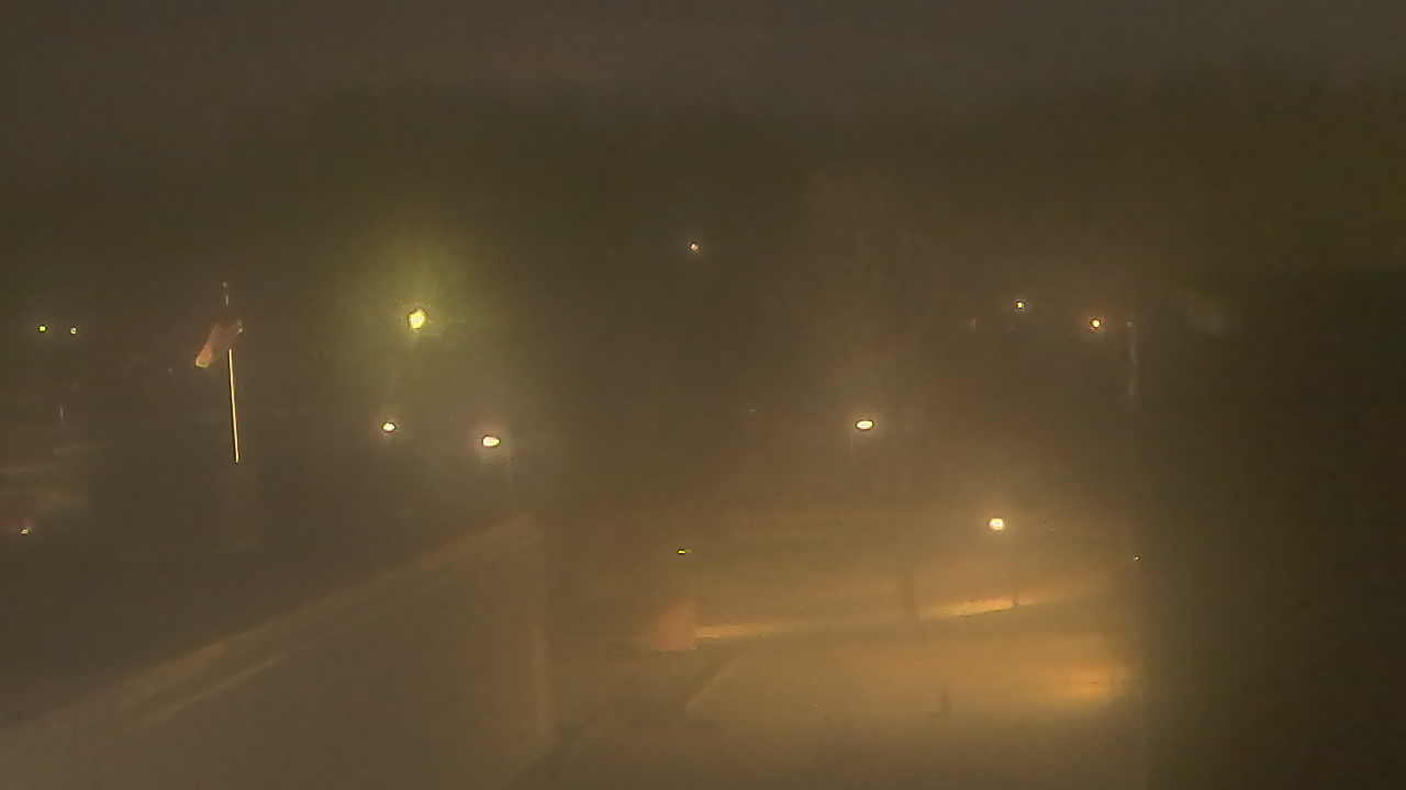 Thumbnail for current weather camera view from Dag Hammarskjold MS in Wallingford, Connecticut