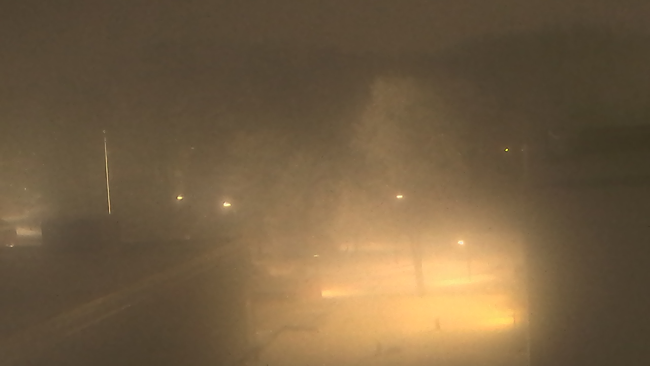 Thumbnail for current weather camera view from Dag Hammarskjold MS in Wallingford, Connecticut