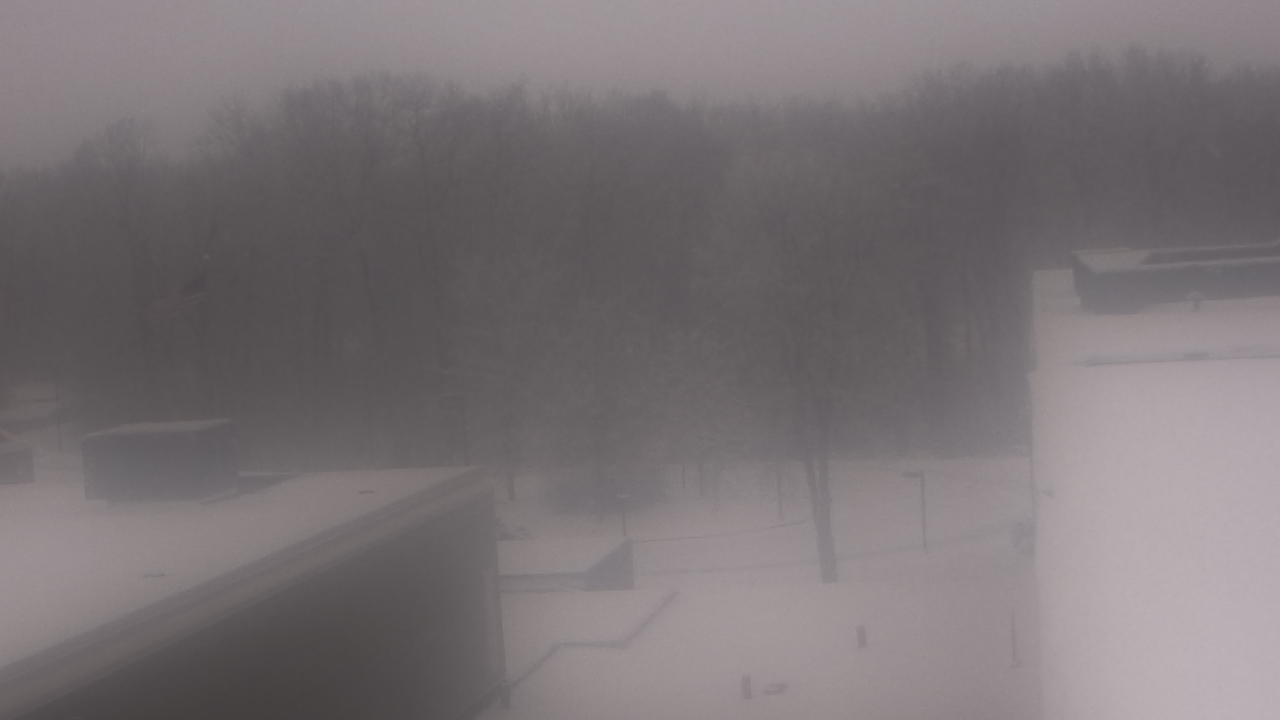 Thumbnail for current weather camera view from Dag Hammarskjold MS in Wallingford, Connecticut